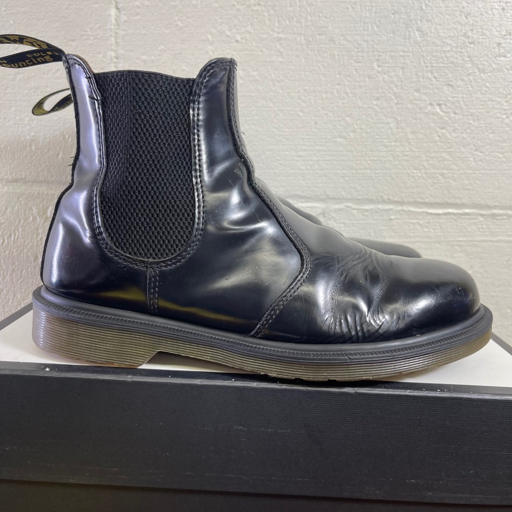 Dr. Martens 2976 Black Leather Chelsea Boots Pull On Men's‎ Size 8 US/7 UK